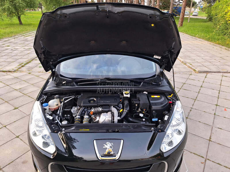Peugeot 308 1.6eHdi Led CH