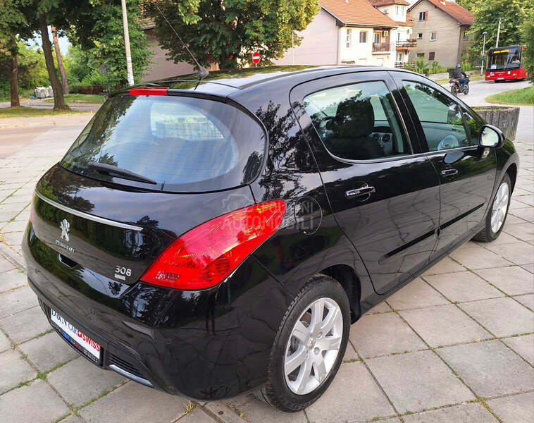 Peugeot 308 1.6eHdi Led CH