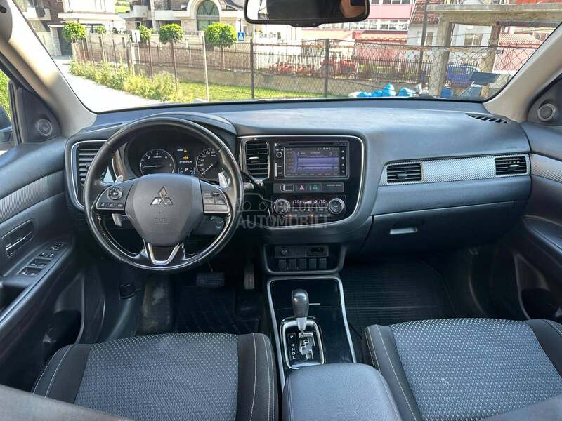 Mitsubishi Outlander NOVO