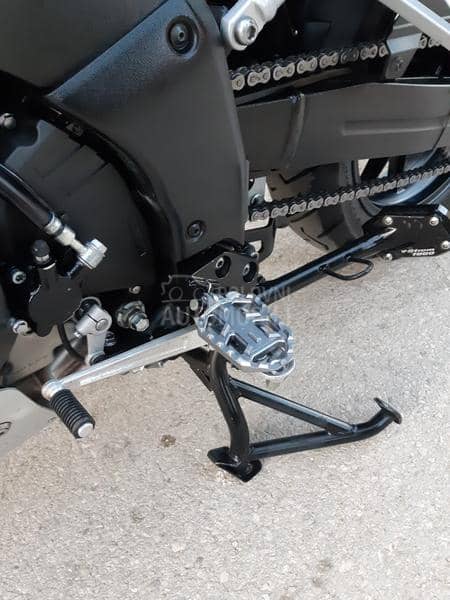 Suzuki V Strom  1000