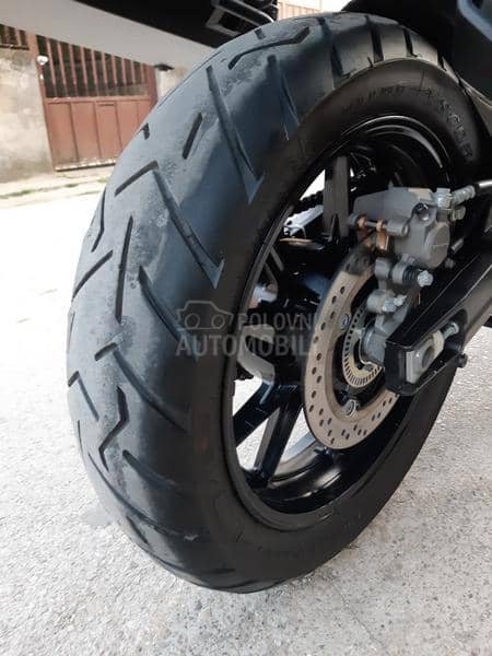 Suzuki V Strom  1000