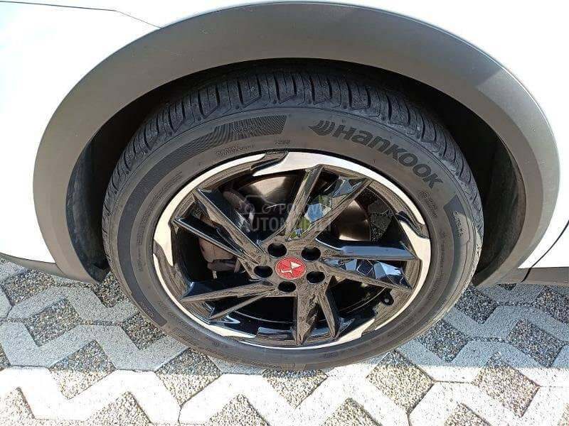 DS 7 E Tense 4x4