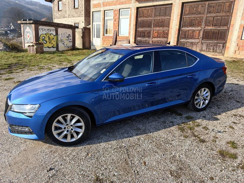 Škoda Superb 2022.god matrix