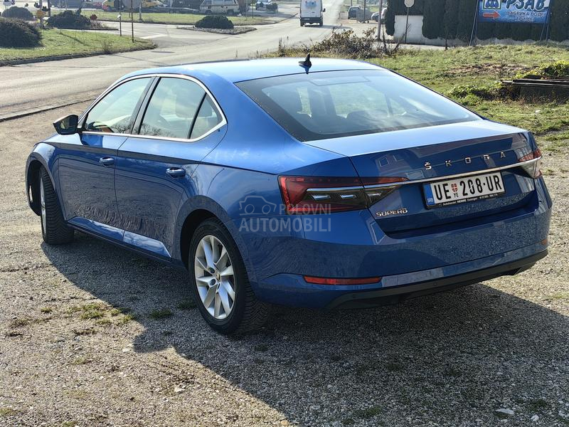 Škoda Superb 2022.god matrix