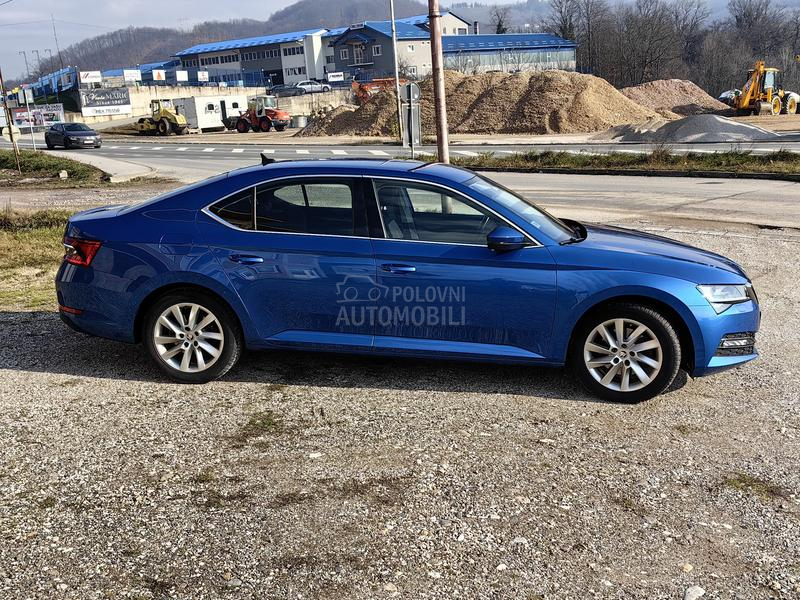 Škoda Superb 2022.god matrix