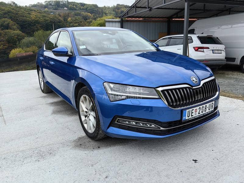 Škoda Superb 2022.god
