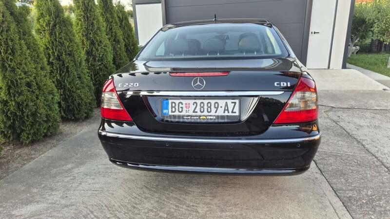 Mercedes Benz E 220 CDI AVANTGARDE