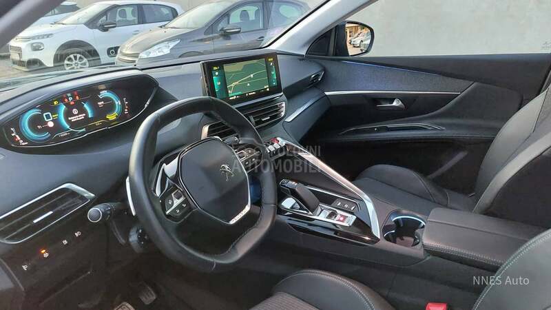Peugeot 3008 1.6 Hybrid Allure