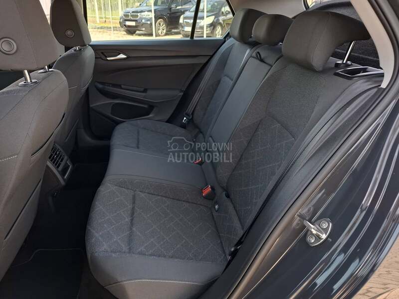 Volkswagen Golf 8 1.5 tgi virtual