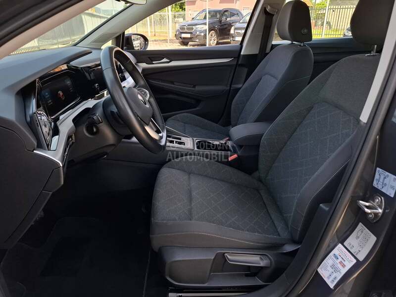 Volkswagen Golf 8 1.5 tgi virtual