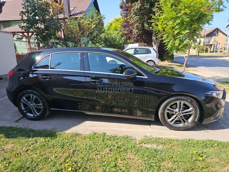 Mercedes Benz A 180 VIRTUAL AUT LED