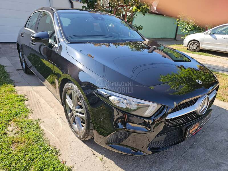 Mercedes Benz A 180 VIRTUAL AUT LED