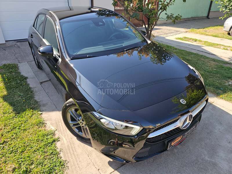 Mercedes Benz A 180 VIRTUAL AUT LED