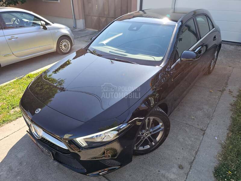 Mercedes Benz A 180 VIRTUAL AUT LED