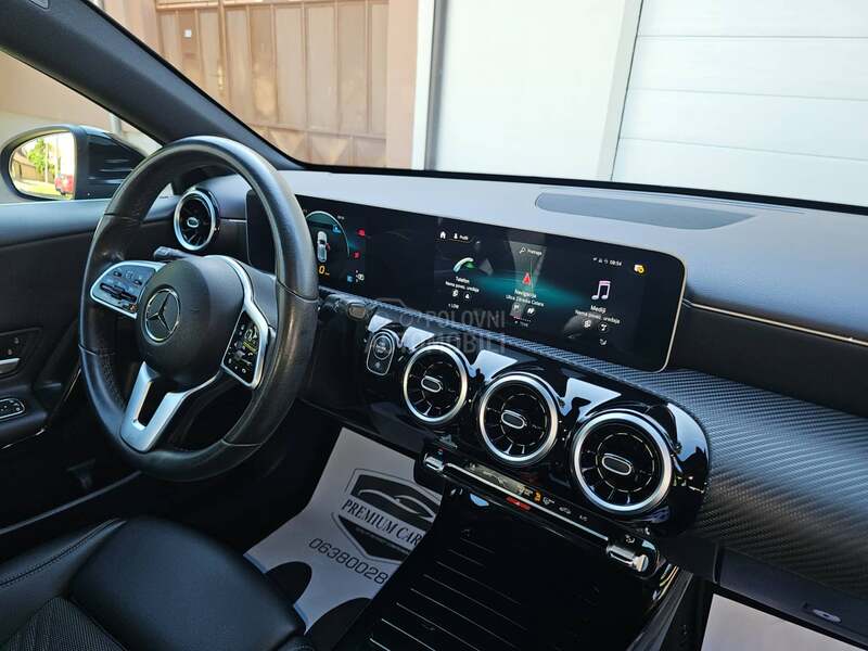 Mercedes Benz A 180 VIRTUAL AUT LED