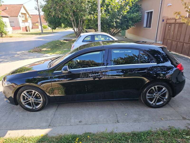 Mercedes Benz A 180 VIRTUAL AUT LED