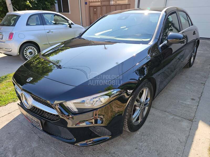 Mercedes Benz A 180 VIRTUAL AUT LED