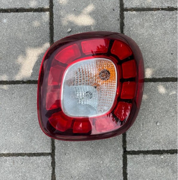 stop lampa leva desna