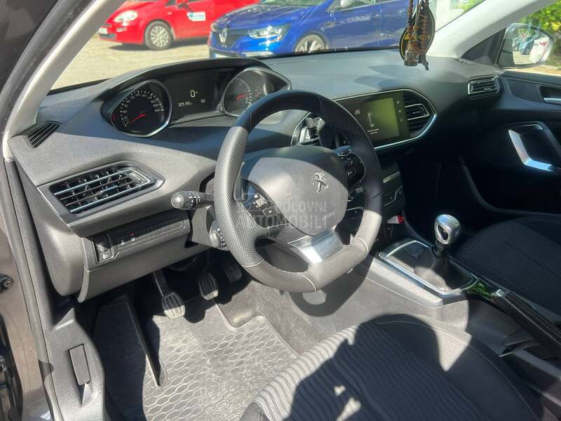 Peugeot 308 BlueHDI