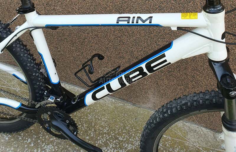 Cube AIM 3X8