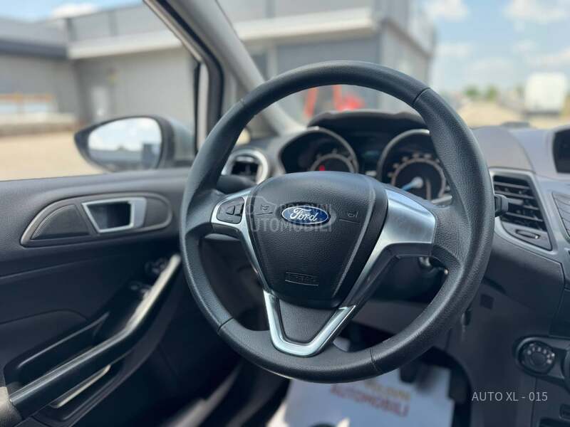 Ford Fiesta 1.5 TDCI / TITANIUM