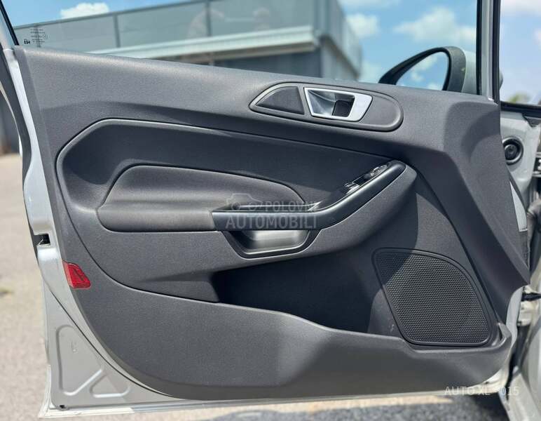 Ford Fiesta 1.5 TDCI / TITANIUM