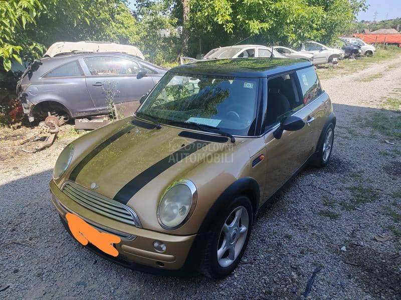 MINI Cooper 1.6b 2003. god. -  kompletan auto u delovima