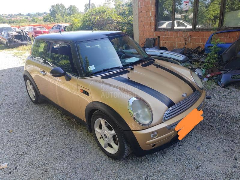 MINI Cooper 1.6b 2003. god. -  kompletan auto u delovima
