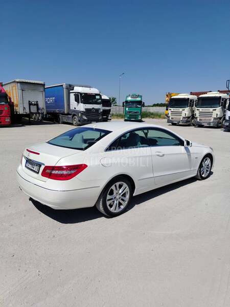 Mercedes Benz E 200 E 200 CGI
