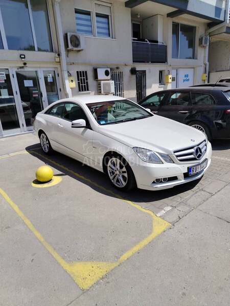 Mercedes Benz E 200 E 200 CGI