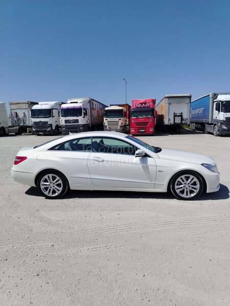 Mercedes Benz E 200 E 200 CGI