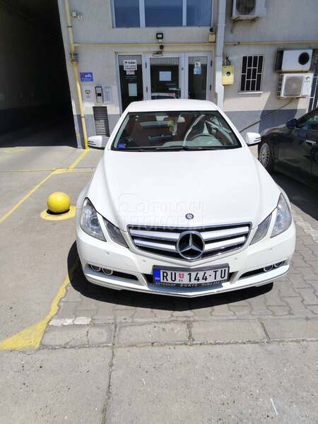 Mercedes Benz E 200 E 200 CGI