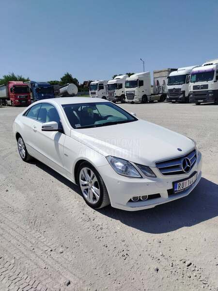 Mercedes Benz E 200 E 200 CGI