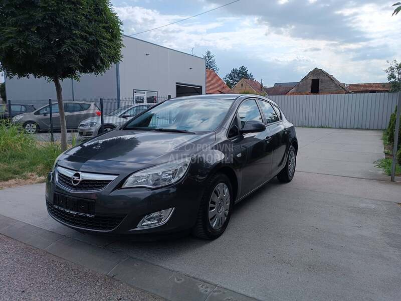 Opel Astra J 1.7 CDTI