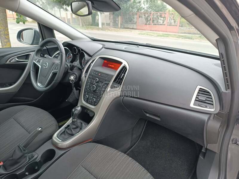 Opel Astra J 1.7 CDTI