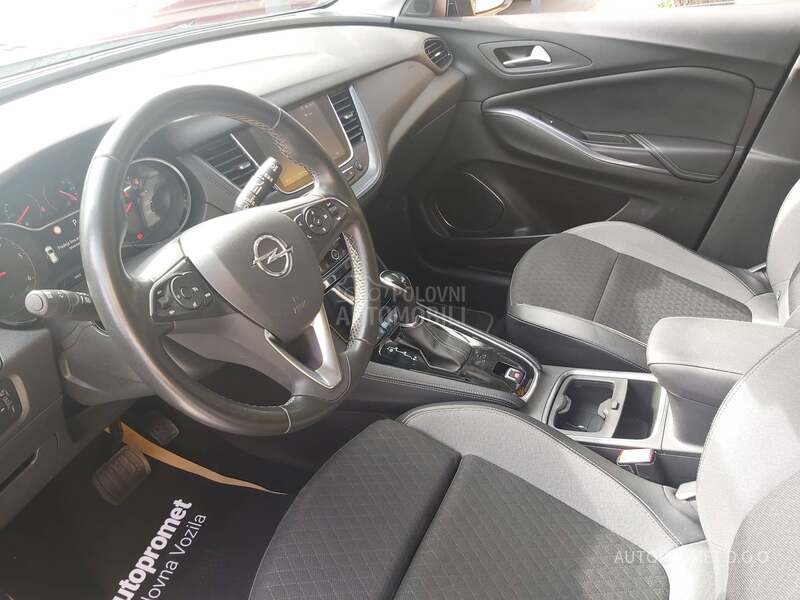 Opel Grandland X INNOVATION 1.5D AT