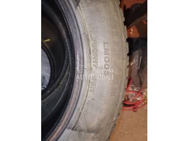 Bridgestone 215/60 R17 Zimska