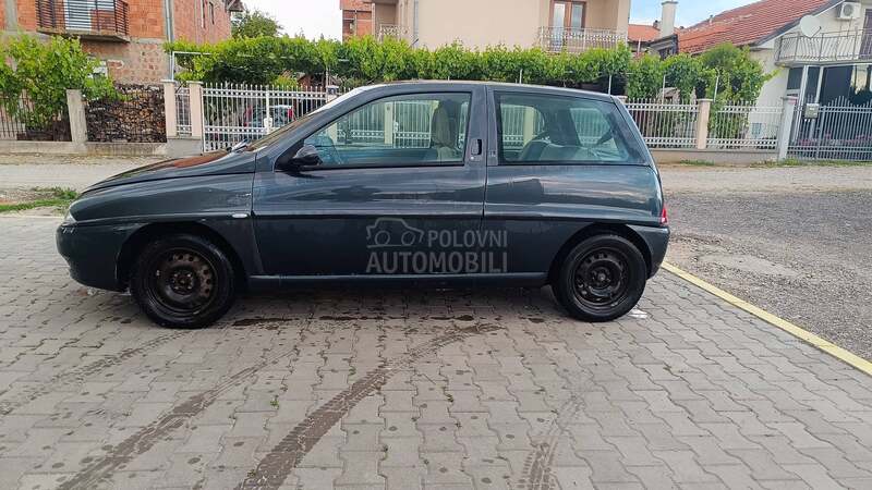 Lancia Ypsilon 