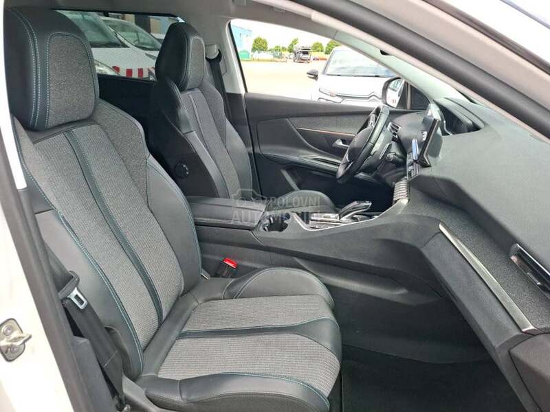 Peugeot 5008 1.5 BLUEHDI