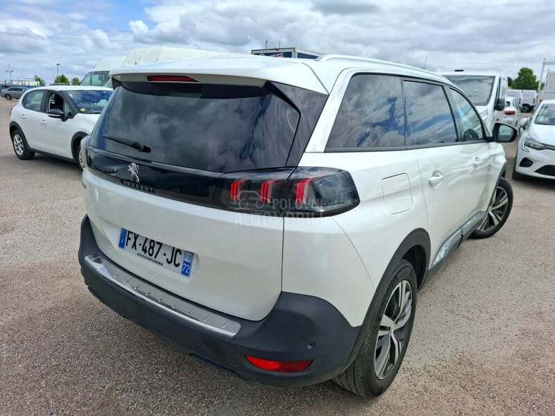 Peugeot 5008 1.5 BLUEHDI