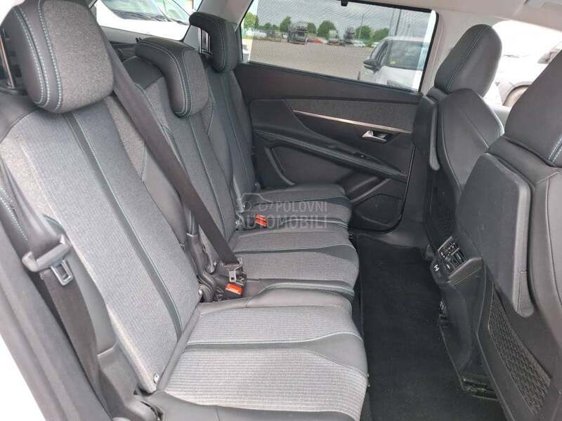 Peugeot 5008 1.5 BLUEHDI