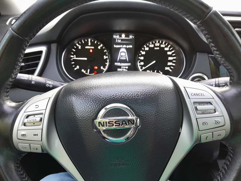 Nissan Qashqai PANO/TEKNA/KAM360