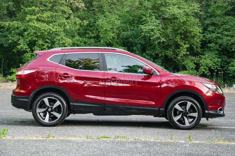 Nissan Qashqai PANO/TEKNA/KAM360