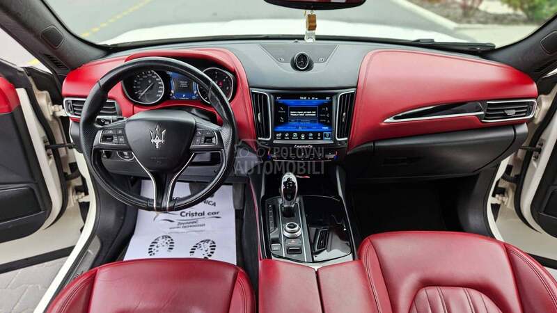 Maserati Levante bicolore