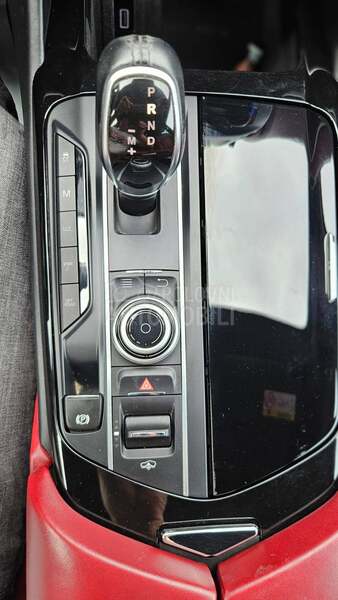 Maserati Levante bicolore