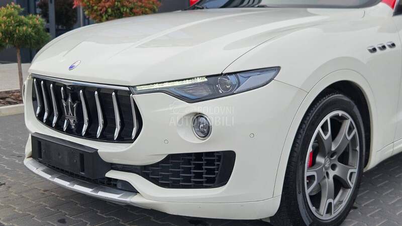 Maserati Levante bicolore