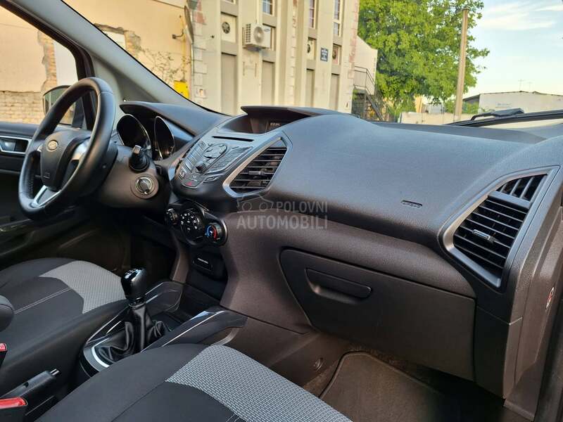 Ford EcoSport POGLEDATI TEXT