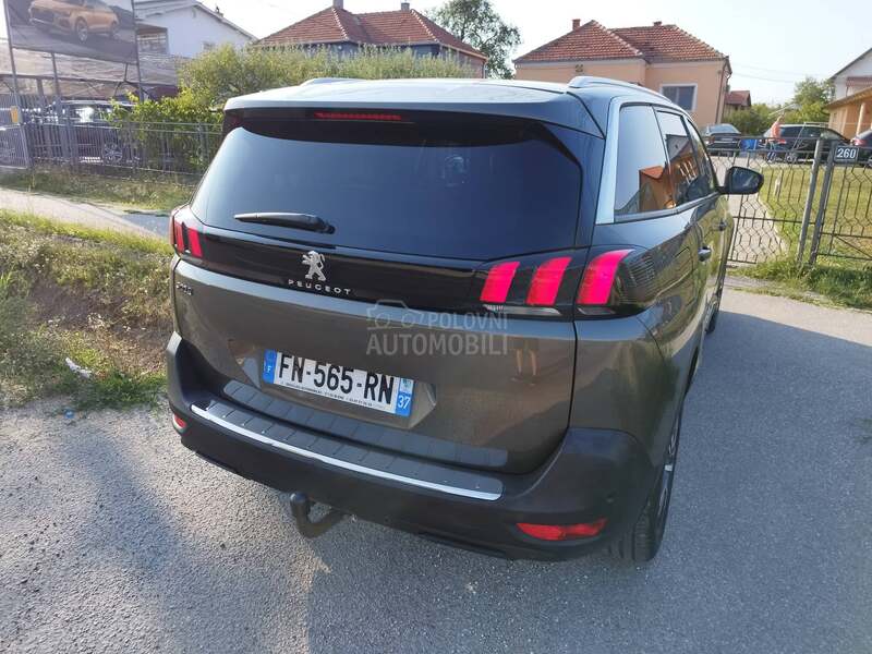 Peugeot 5008 1.5 BLUEHDI ALLURE