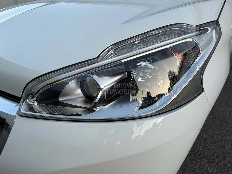 Peugeot 208 1.5HDI/ ACTIVE