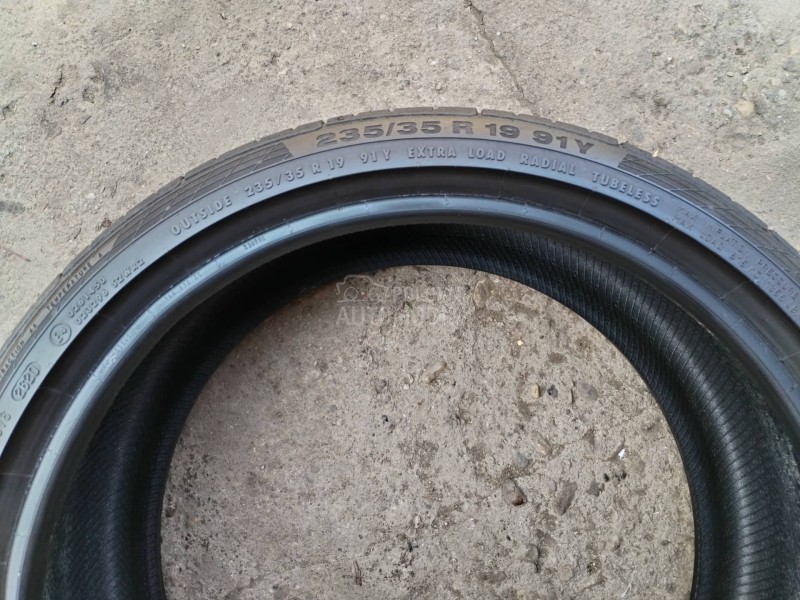 Continental 235/35 R19 Letnja